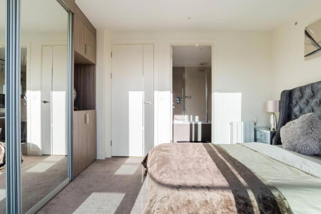 Luxury River Side Penthouse ลอนดอน ภายนอก รูปภาพ