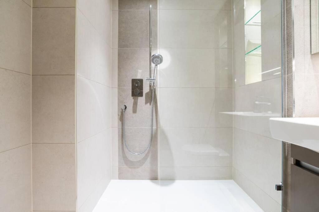 Luxury River Side Penthouse ลอนดอน ภายนอก รูปภาพ