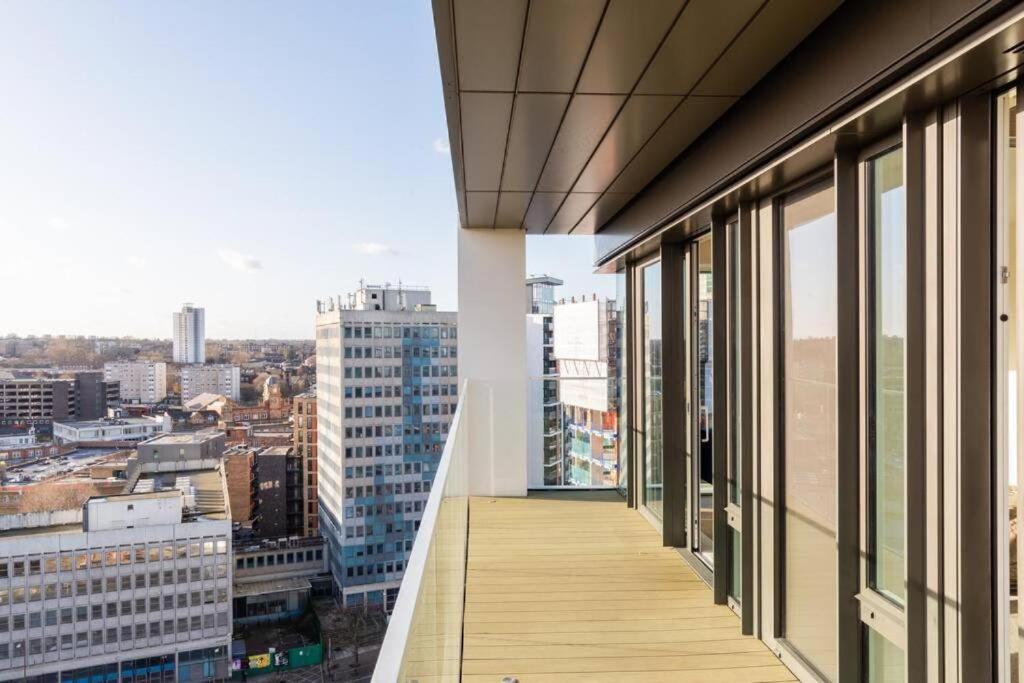 Luxury River Side Penthouse ลอนดอน ภายนอก รูปภาพ