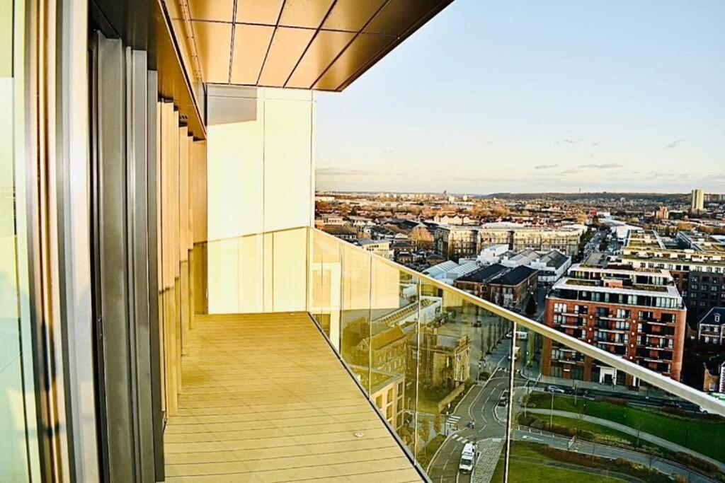 Luxury River Side Penthouse ลอนดอน ภายนอก รูปภาพ