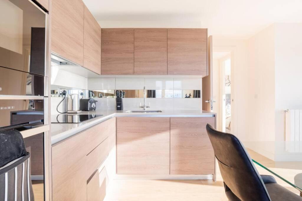 Luxury River Side Penthouse ลอนดอน ภายนอก รูปภาพ